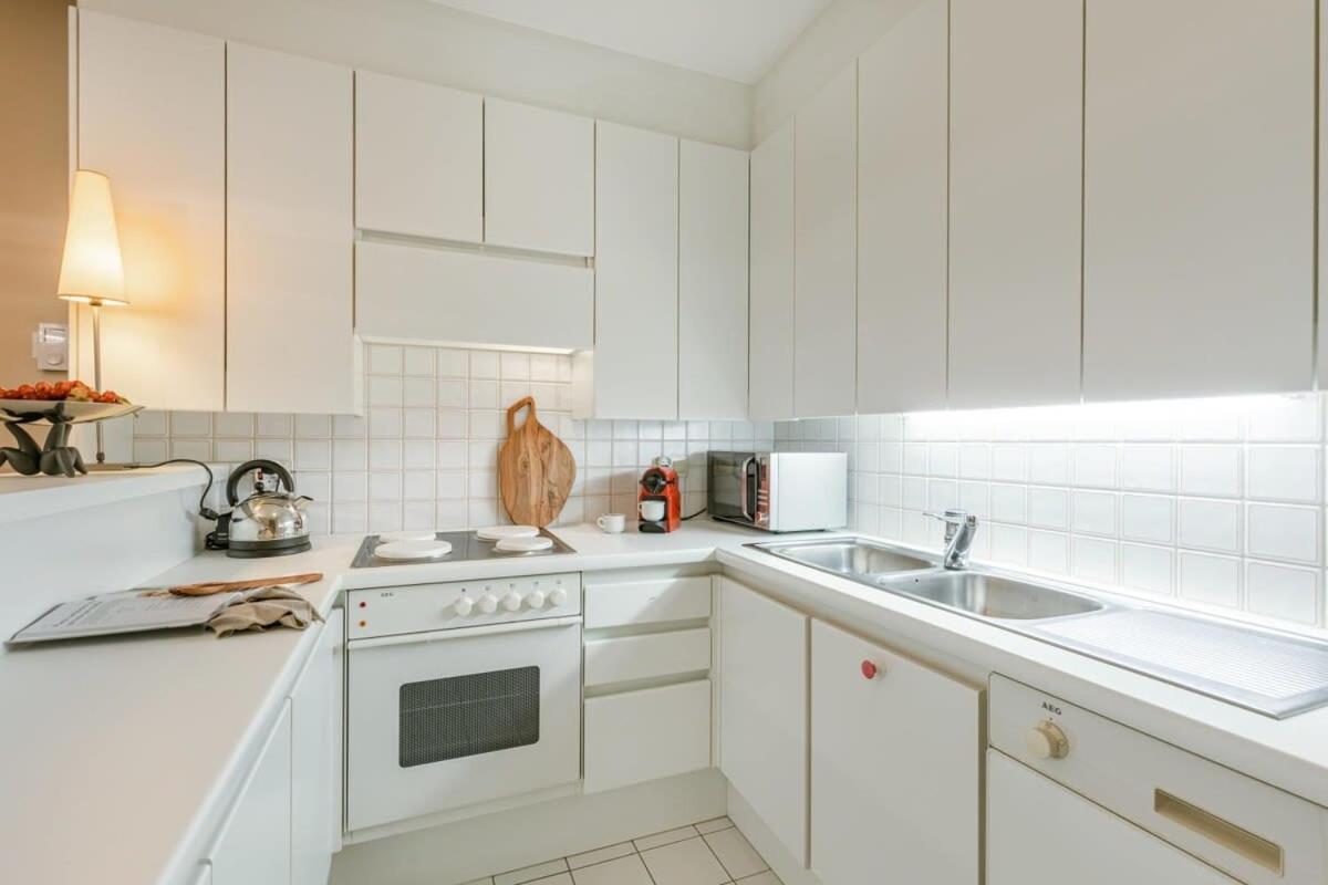 Huswell - Authentic Apartment With Terraces And Parking Knokke-Heist Exterior photo