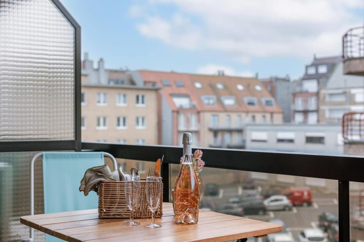 Huswell - Authentic Apartment With Terraces And Parking Knokke-Heist Exterior photo