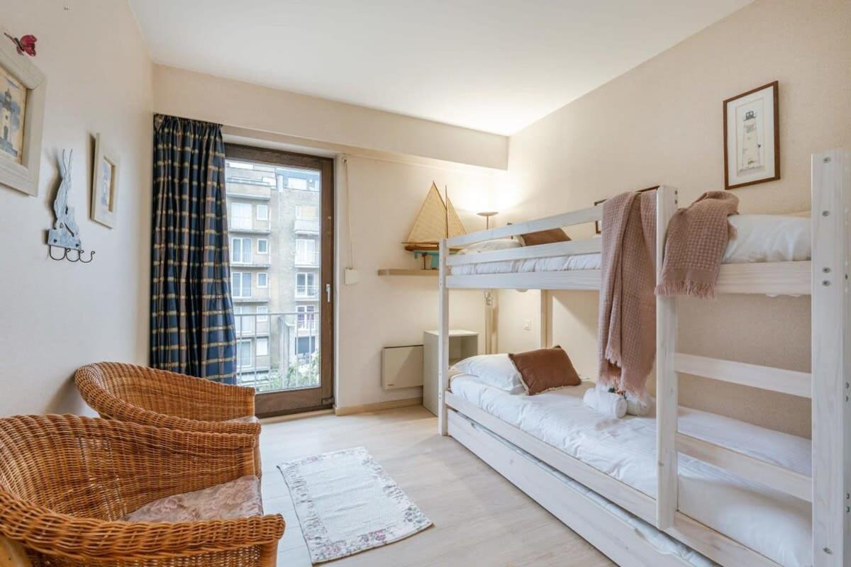 Huswell - Authentic Apartment With Terraces And Parking Knokke-Heist Exterior photo
